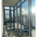 Тёплое панорамное остекление лоджии ПВХ (антрацит, RAL 7016) — Минск