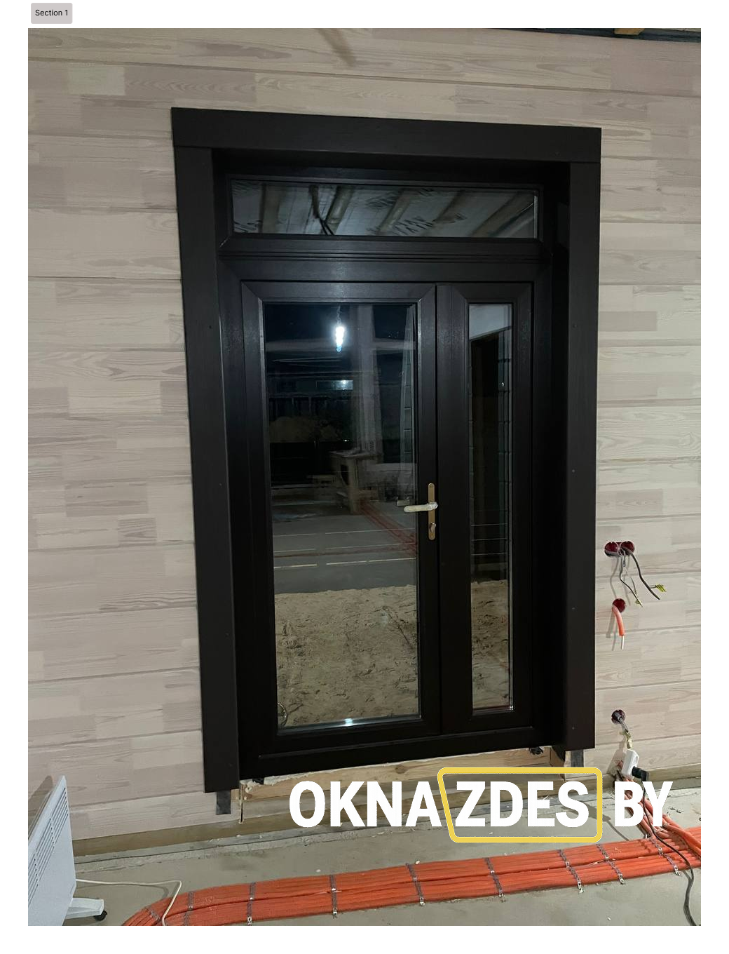 «ПВХ дверь антрацит с боковой вставкой и верхней фрамугой — Минск»