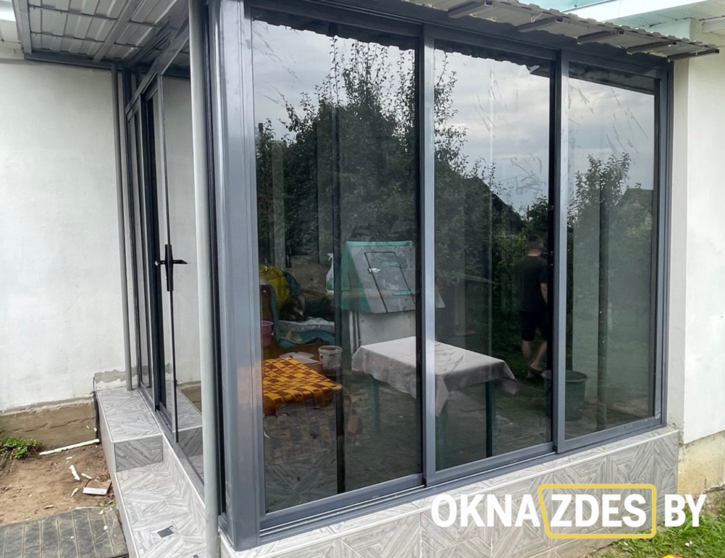 «Раздвижные двери Provedal P400 в цвете графит — холодный алюминий, система для террас и веранд, Минск»