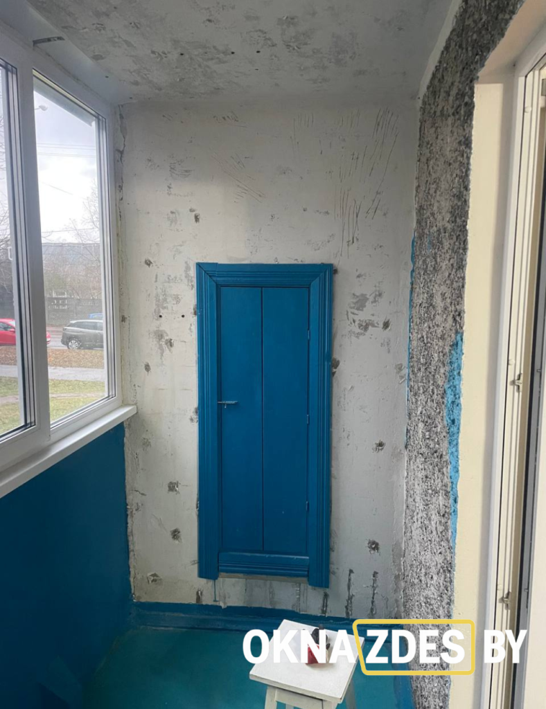 Утеплённые стены балкона перед обшивкой ПВХ панелями, Минск