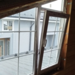 Нестандартное мансардное окно ПВХ Brusbox 70 мм со стеклопакетом 40 мм и шпросом 18 мм